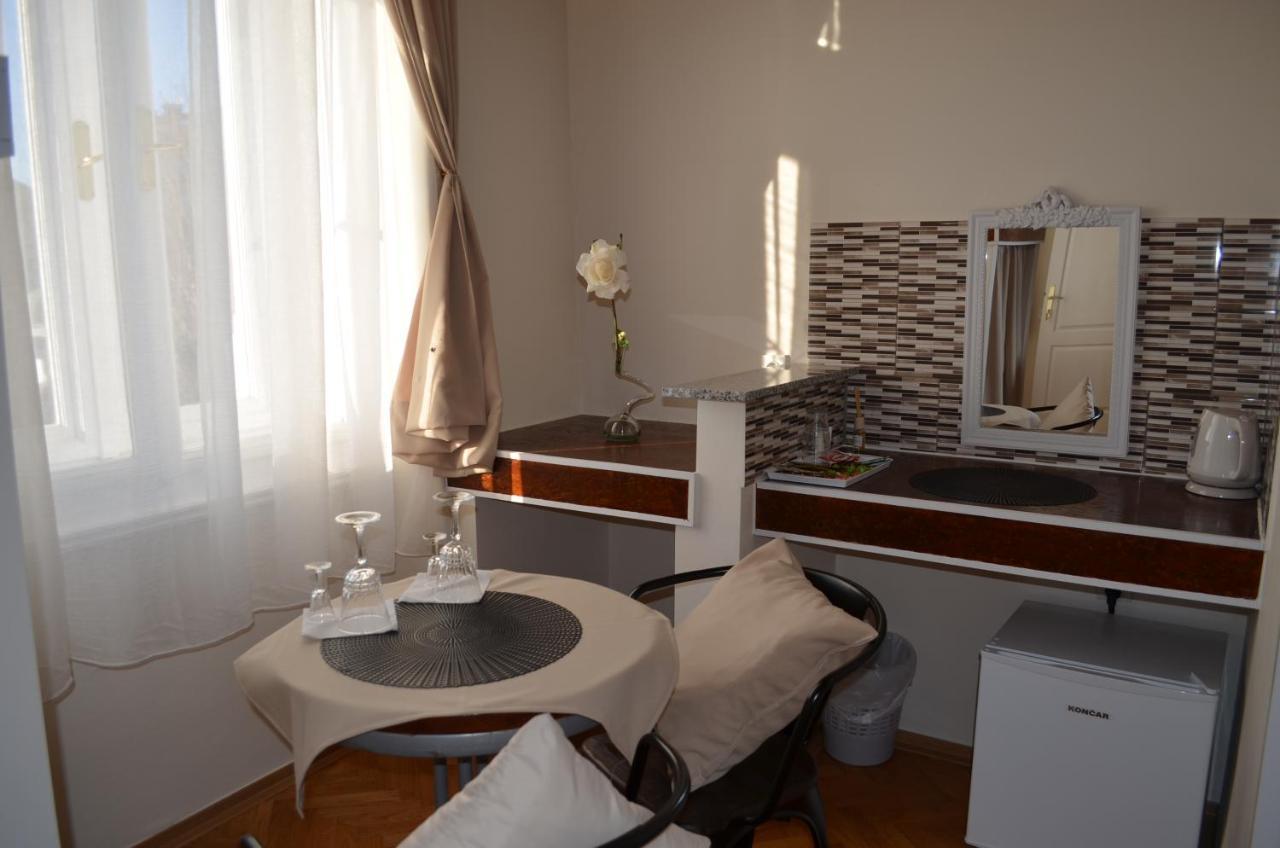 Rooms & Apartments Infinity Rijeka Ngoại thất bức ảnh