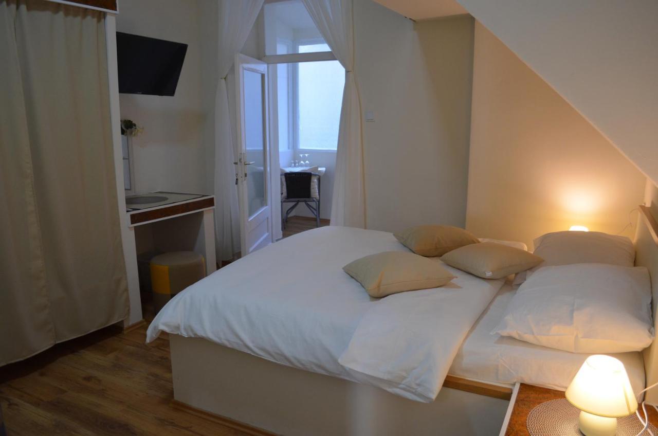 Rooms & Apartments Infinity Rijeka Ngoại thất bức ảnh